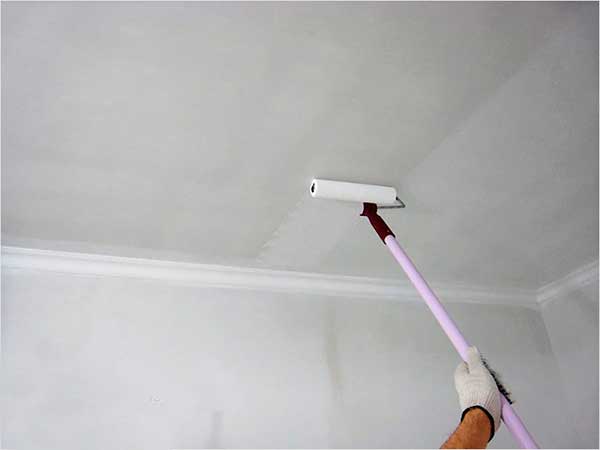 Как покрасить потолок своими руками