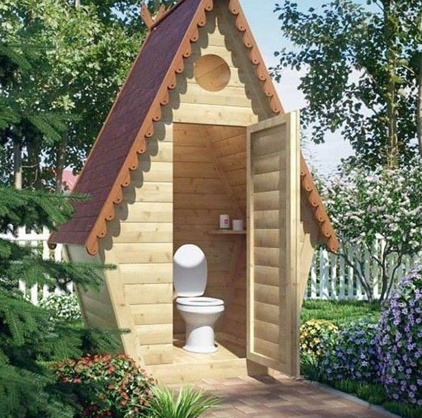 Как построить уличный туалет из дерева